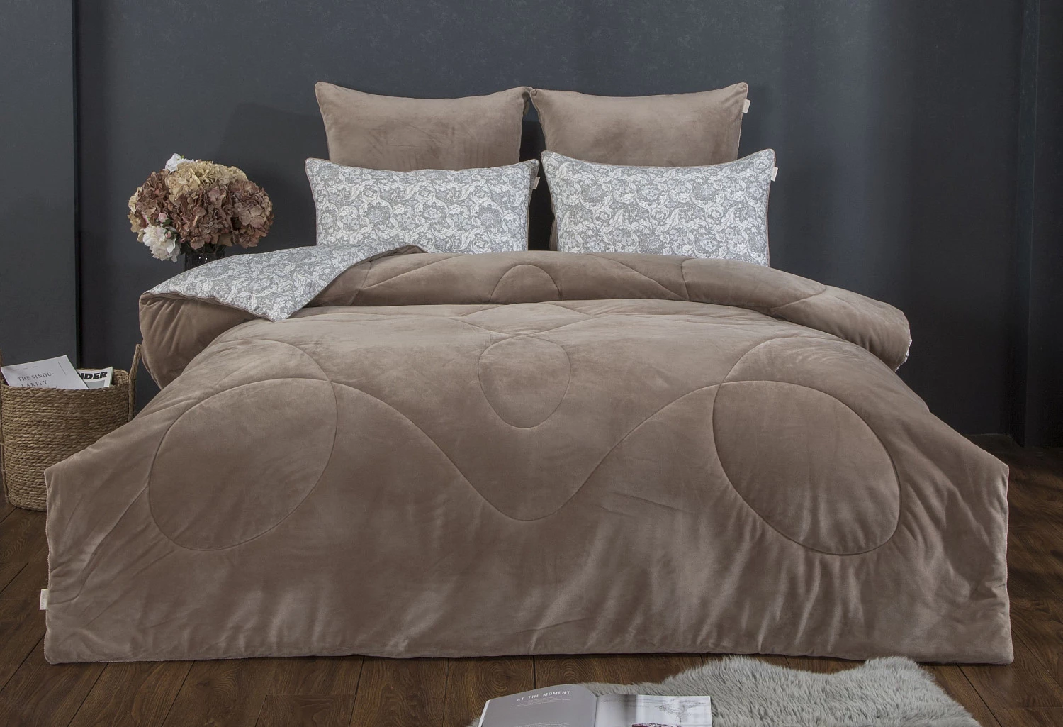 Комплект с одеялом KAZANOV.A “Остин” бежевый платина (хлопок-велюр), евро