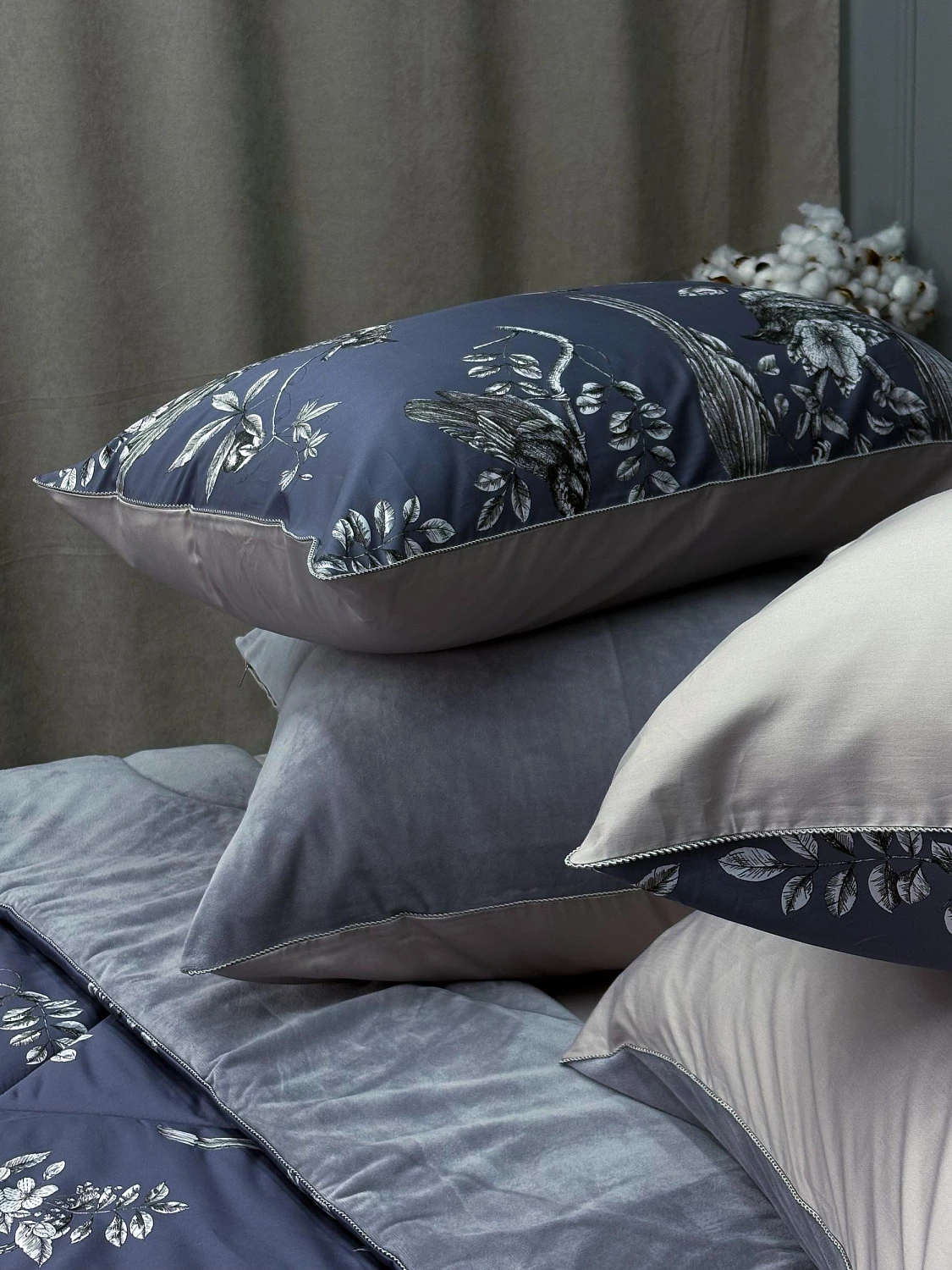 Комплект с одеялами Kazanov.a “Фазан” графит/бежевая платина (египетский хлопок-велюр), семейный