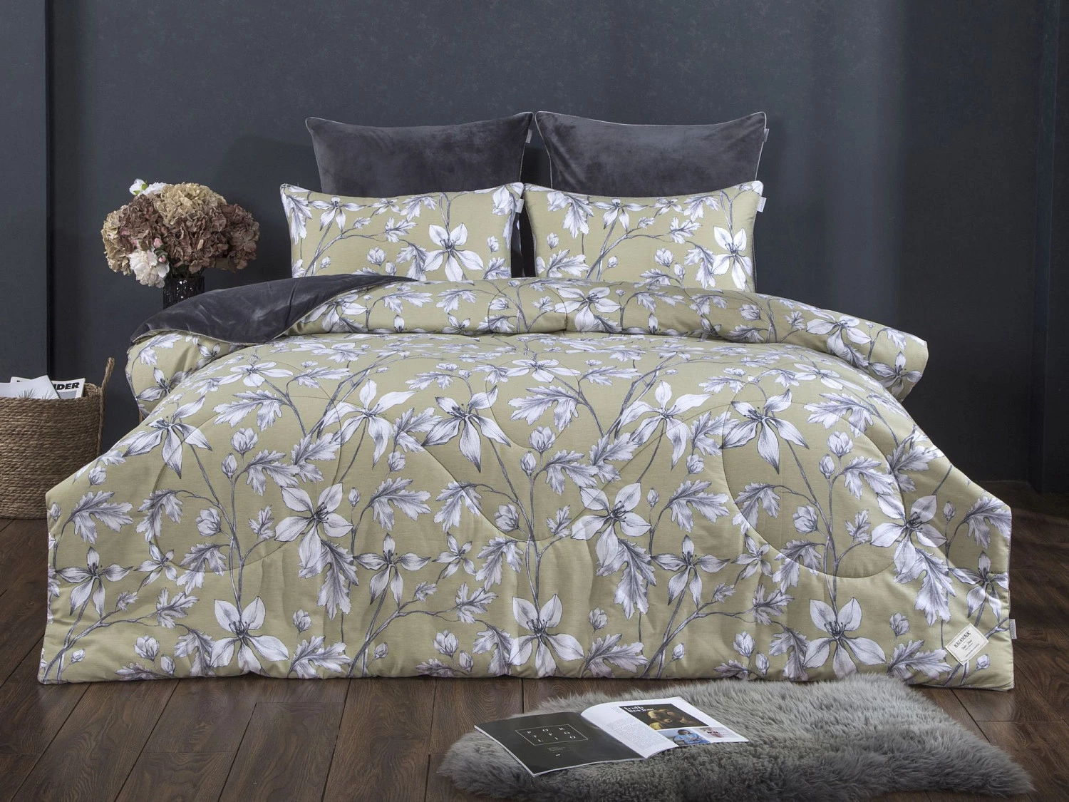 Комплект с одеялом KAZANOV.A “Мартина” графит олива платина (хлопок-велюр), евро