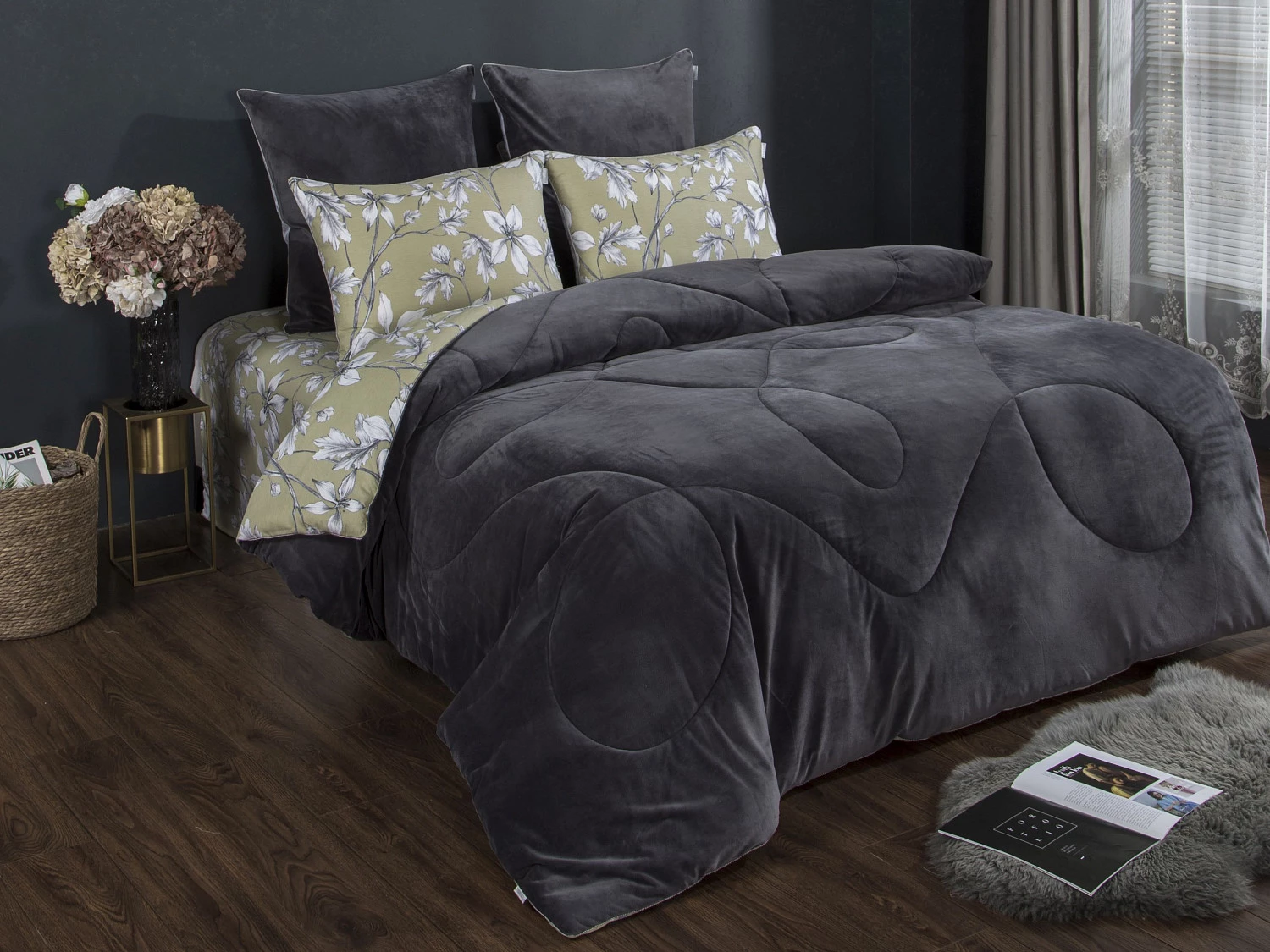 Комплект с одеялом KAZANOV.A “Мартина” графит олива платина (хлопок-велюр), евро