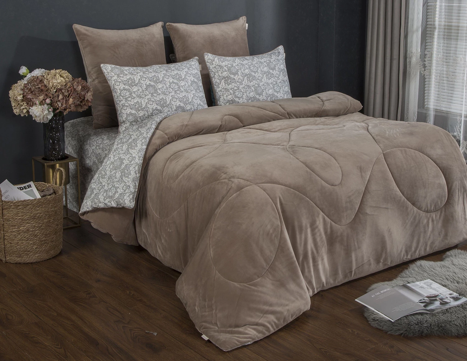 Комплект с одеялом KAZANOV.A “Остин” бежевый платина (хлопок-велюр), евро